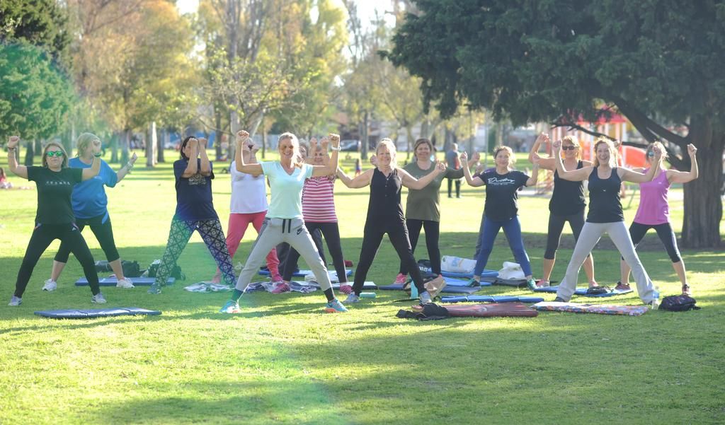 Entrenamiento Grupal al Aire Libre y On-line